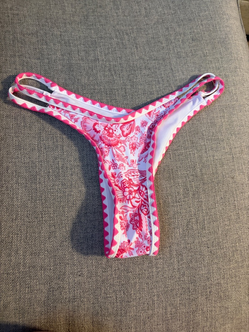 SHEIN Pink and White Floral Cheeky Bikini Bottom